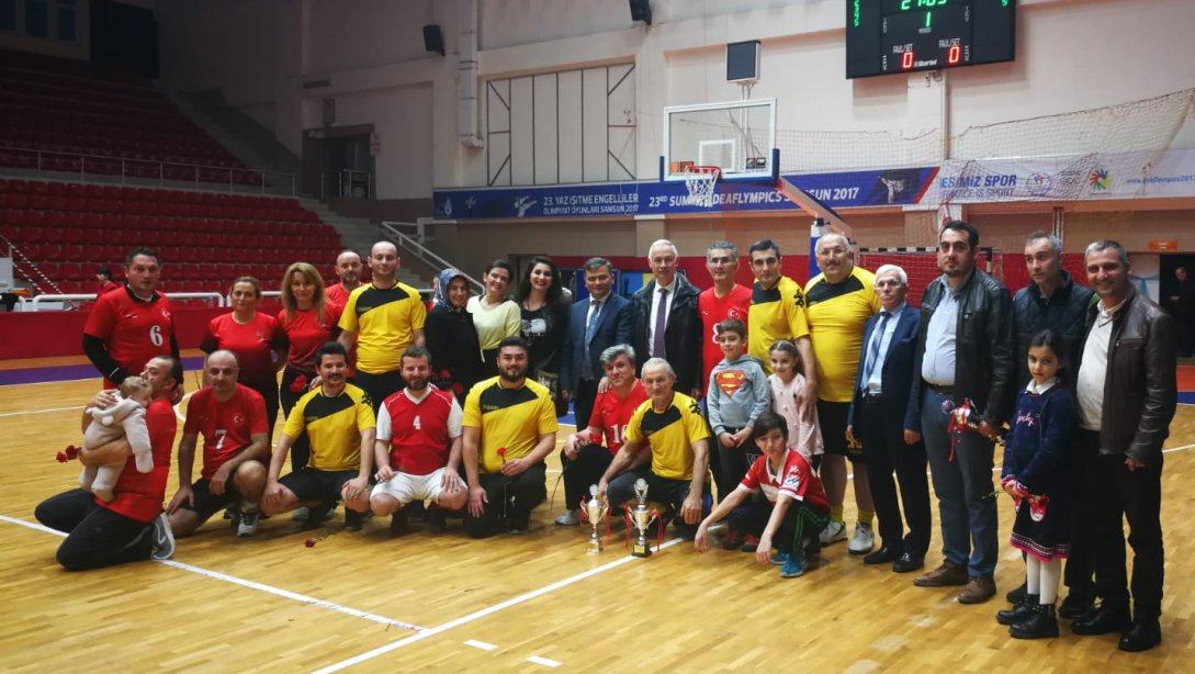 Öğretmenler Günü Kapsamında Kurumlar Arası Voleybol Turnuvası Düzenlendi