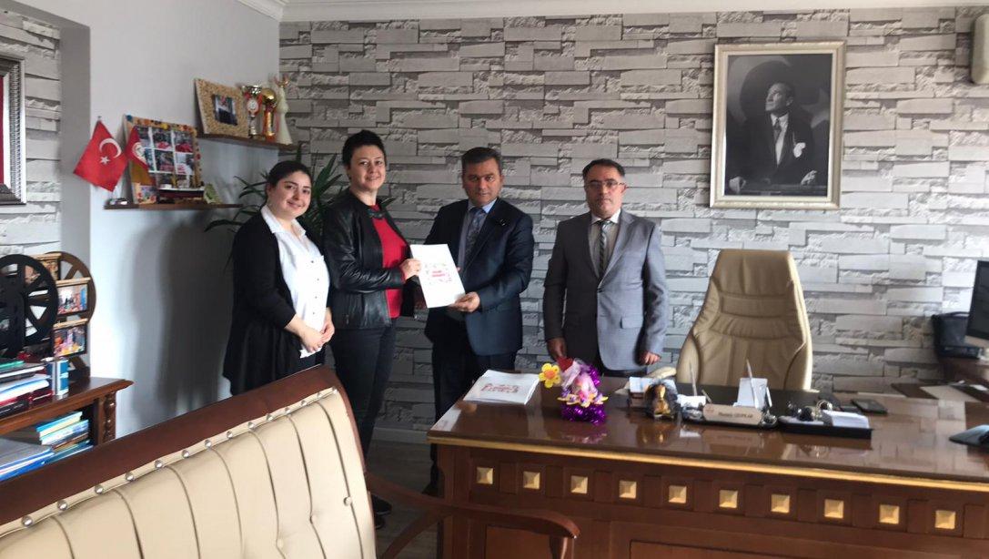 Fatih Temiz İlkokulu Öğretmenleri Müdürümüz Mustafa UZUNLAR'ı Makamında Ziyaret Etti