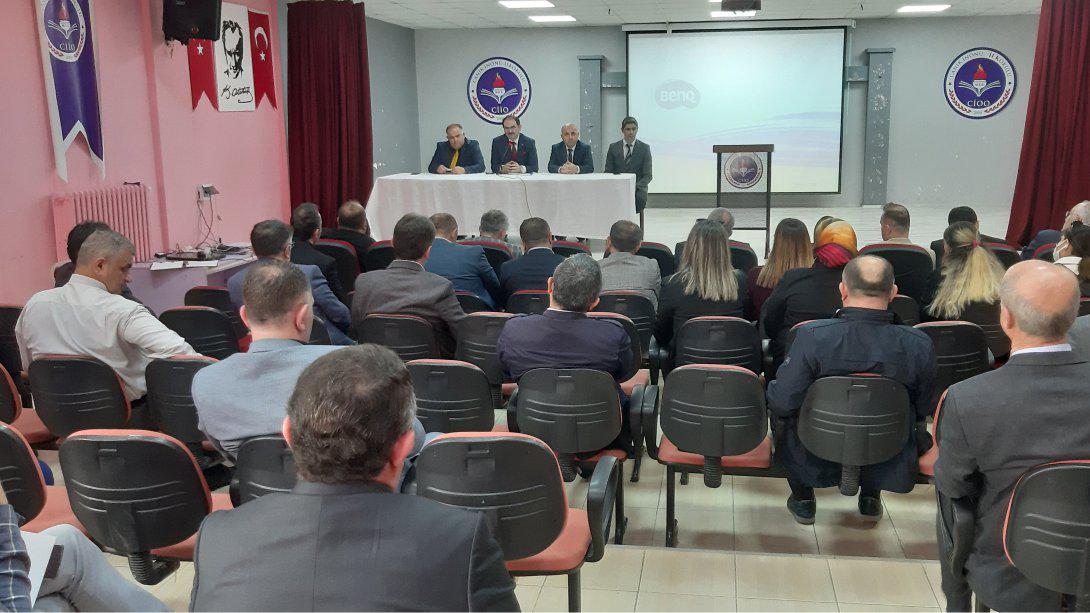 İlçe Milli Eğitim Müdürümüz Zahit Köseoğlu Başkanlığında Müdürler Kurulu Toplantısı Gerçekleştirildi...