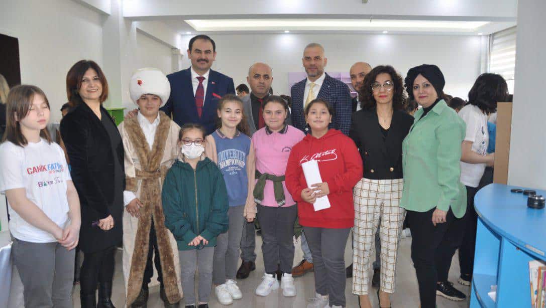 Fatih Ortaokulu Tübitak 4006 Bilim Fuarı Açılışını Gerçekleştirldi...