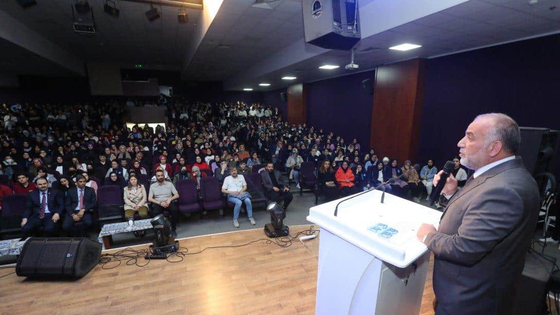Sezai Karakoç Canik Kültür Merkezi'nde Necip Fazıl Kısakürek'i Anma Programı Gerçekleştirildi...